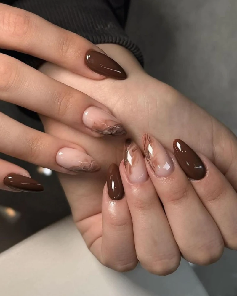 Latte nails