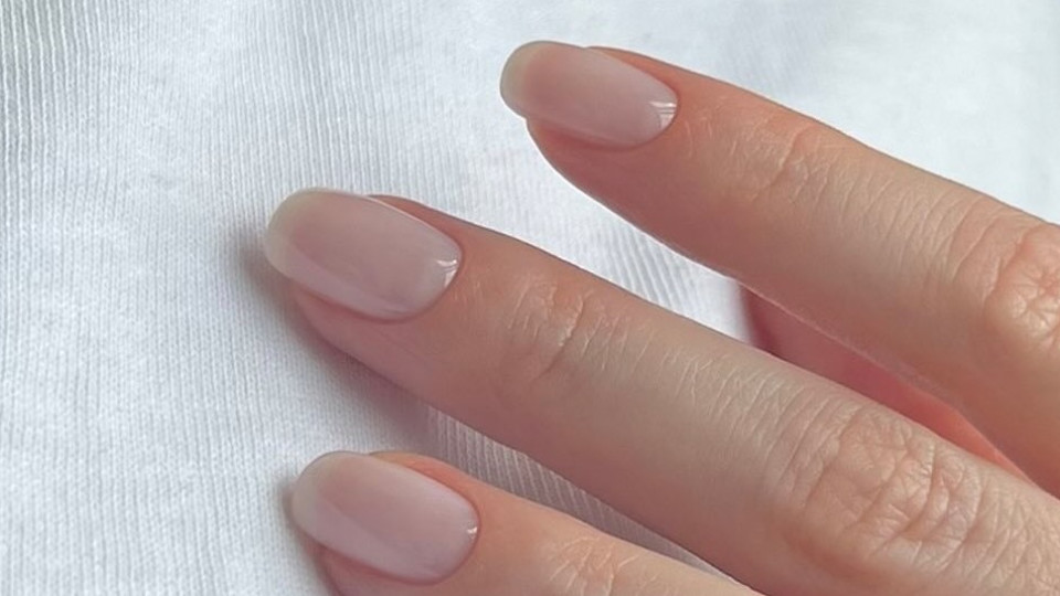 Clean girl nails: 10 свіжих ідей манікюру з мінімалістичною естетикою 