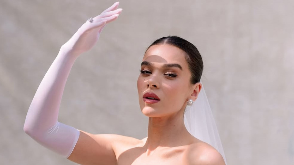 Міллі Боббі Браун, Лілі Коллінз, Періс Гілтон: роздивляємося весільні beauty-образи відомих наречених