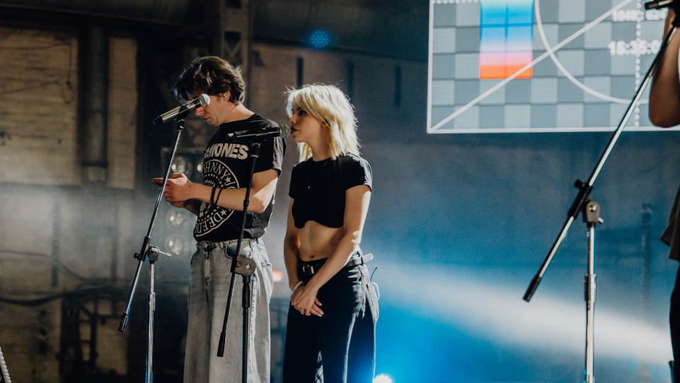 Гурт Schmalgauzen розкрив ім’я виконавиці, з якою записав трек «Судно Коельо»