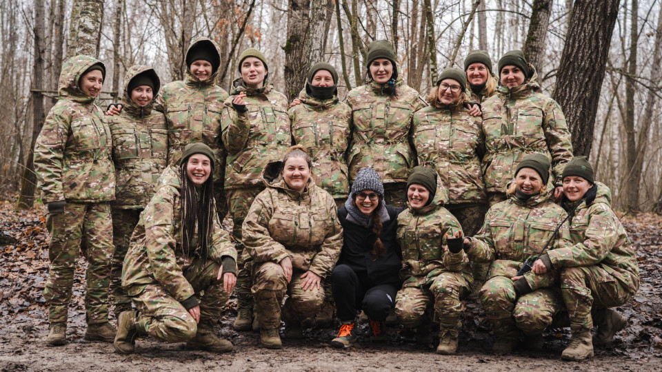 «Моє Рідне Різдво»: ГО «Землячки» збирають 10 мільйонів гривень на пошиття зимової форми для захисниць 