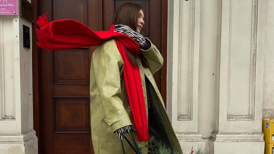 Кольорові комбінації, що додадуть різдвяного настрою твоїм буденним аутфітам