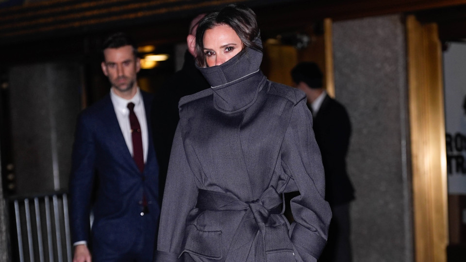 Це найбажаніше пальто зими вибирає сама Вікторія Бекхем