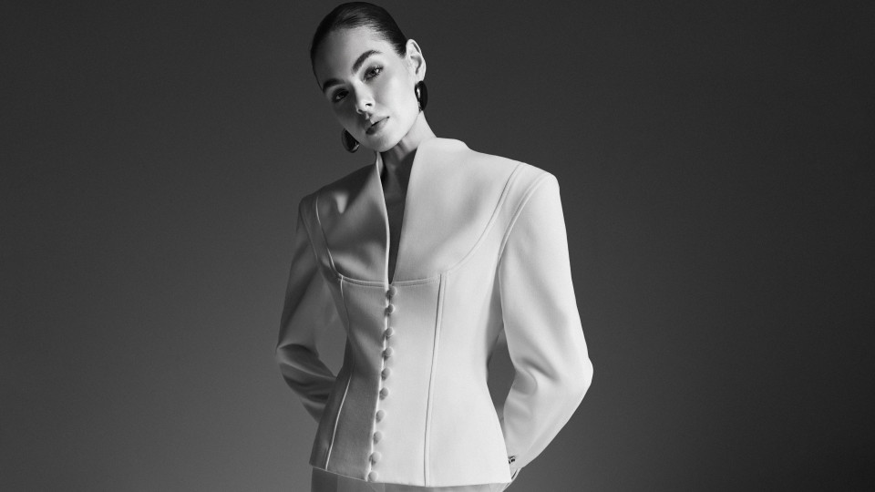 Мистецтво деталей: як зробити базовий гардероб особливим без зайвих зусиль