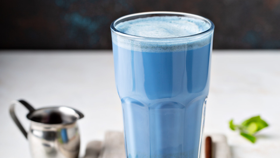 Синій чай анчан: розповідаємо про головний б’юті-напій Таїланду і ділимося найсмачнішим рецептом