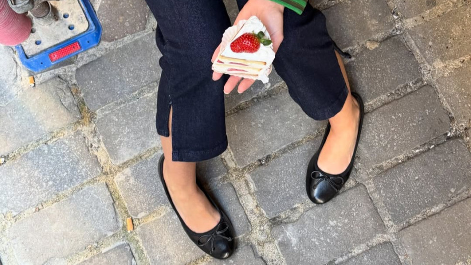 Балетки, лофери чи кросівки: яке взуття обирають модниці навесні 2026 року 