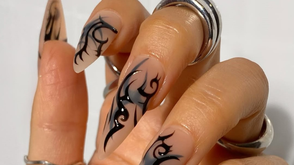 Tattoo nails — ефектний манікюр, який буде оригінальним акцентом твого образу 