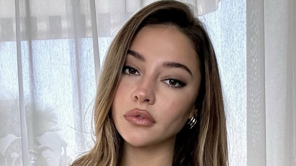 Ця стрижка на волосся середньої довжини — один з головних трендів 2026 року