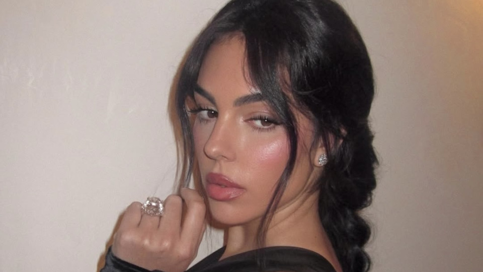 Трендові техніки нанесення рум’ян, які створюють ліфтинг-ефект