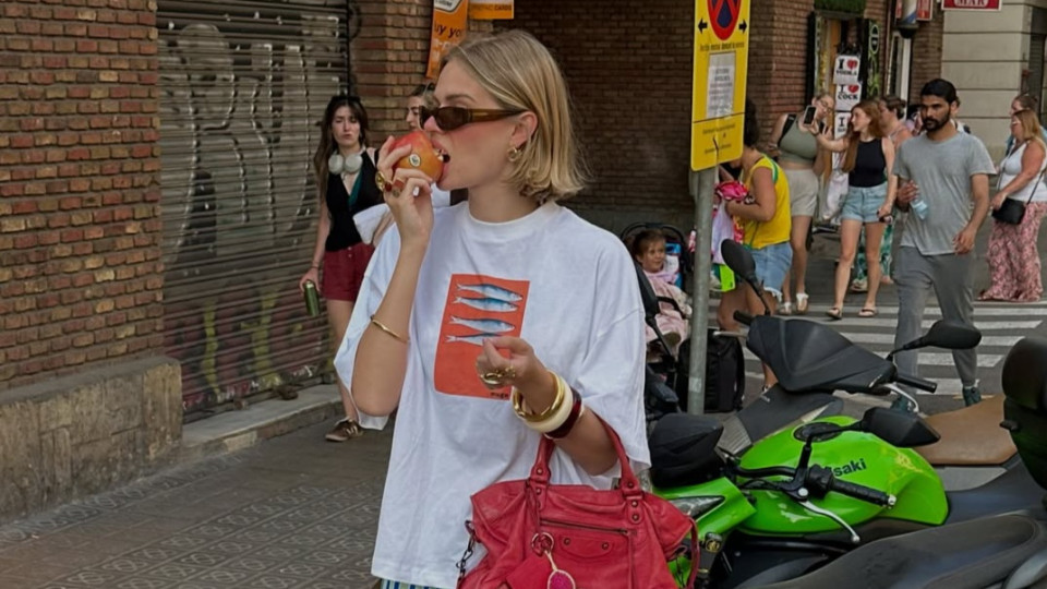 Ці футболки — новий streetstyle-хіт, який може приміряти кожна