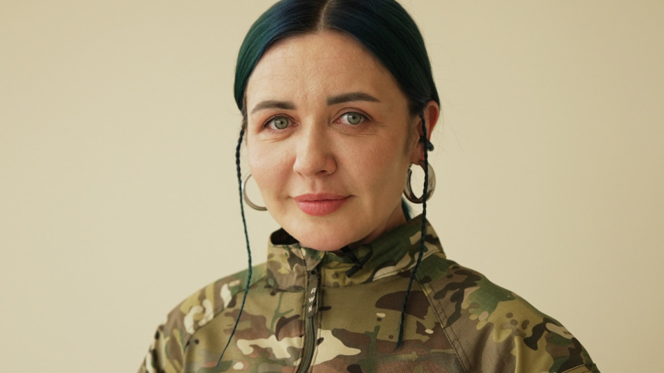 «Такі проєкти показують, що ми не самі»: військова фотографка Ірина iSky — про службу, жіночу форму та силу підтримки