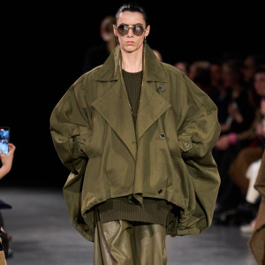 Цей колір — найкращий вибір для зимових образів