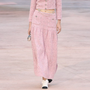 Моделі максіспідниць, що будуть трендовими до кінця 2025 року