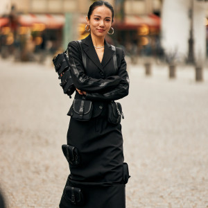 Дієві поради, як не виглядати нудно в чорних total-луках 