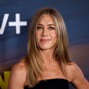 «Він особливий, водночас дуже земний і добрий»: Дженніфер Еністон вперше розповіла про свого нового коханого в інтерв'ю