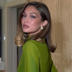 Стрижка Джиджі Хадід — ідеальний боб на зиму-2026