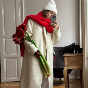 Білий — найкращий вибір на зиму: як його стилізують fashion-інфлюенсери