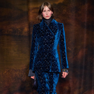 Цей одяг з найрозкішнішої зимової тканини — must have для твого гардероба