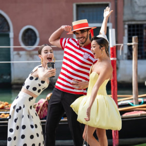 У п’ятому сезоні «Емілі в Парижі» з’явилися сукні від українського бренду