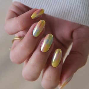 Ніжний тренд манікюру, який додасть кольору у твій образ