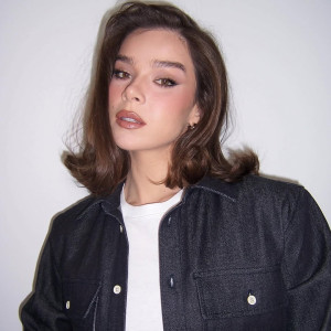 Цей відтінок фарбування буде одним з найтрендовіших у 2026 році — і його вже носять зірки 