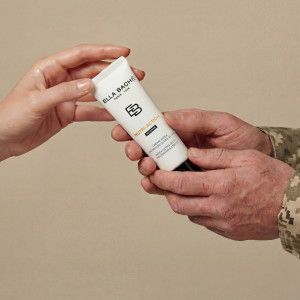 Історія, що повторюється: як крем INTEX від Ellа Baché знову рятує шкіру військових на фронті