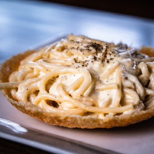 Рецепт качо е пепе, який підкорив Instagram: готуємо традиційну римську пасту із сиром та чорним перцем 