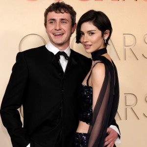 Найкрасивіші зіркові пари на червоному хіднику «Оскара-2026»