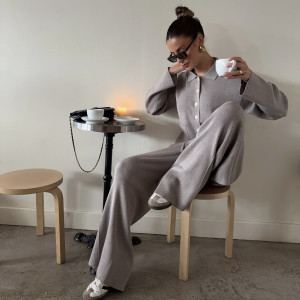 5 трендових варіантів зачіски з пучком на весну-2026, які легко зробити вдома 