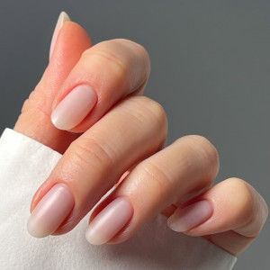 Як зняти гель-лак вдома і не пошкодити нігті: спосіб, який справді працює