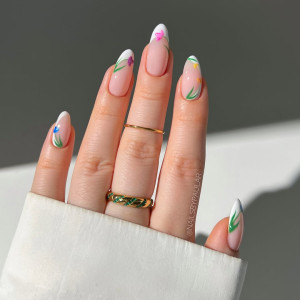 Яскраві ідеї кольорового французького манікюру на весну-2026