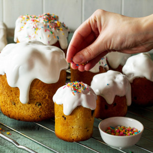 Чим прикрасити паски: ефектні ідеї від Євгена Клопотенка 