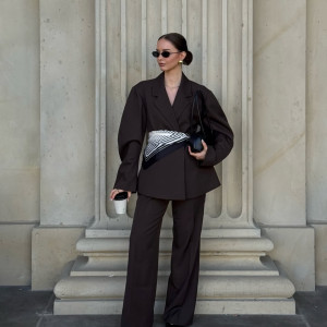 Як носити жакети цієї весни: образи fashion-блогерок, які варто повторити