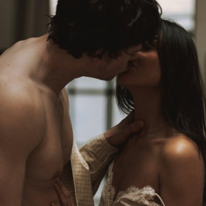 Секс із лавбомбером: що це таке, пояснює психотерапевтка