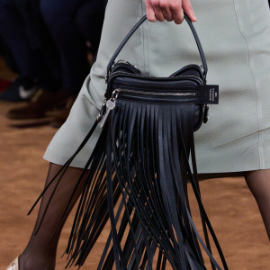 Ці модні сумки миттєво освіжать твої сезонні образи 