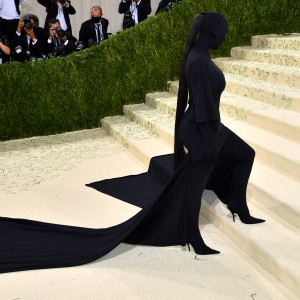 15 найдивніших образів Met Gala, які свого часу обговорювали всі