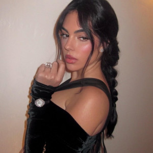 Трендові техніки нанесення рум’ян, які створюють ліфтинг-ефект