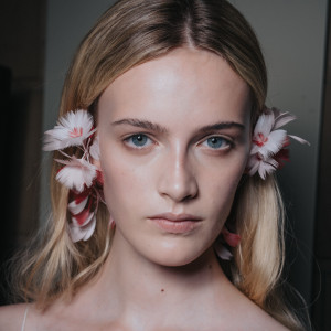 4 свіжих beauty-тренди літа 2026 року — і 2 тенденції, які відходять у минуле