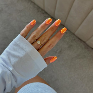 Aperol Spritz nails — актуальний манікюр у стилі улюбленого літнього коктейлю 