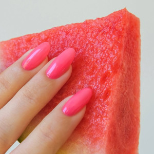Кавуновий манікюр — соковитий тренд літа-2026